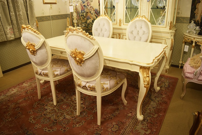 販売本物 木製テーブル 欧州クラッシック家具 置物