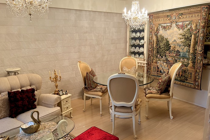 ロココの精華、ルイ15世様式｜アンティーク家具のリプロダクションの 